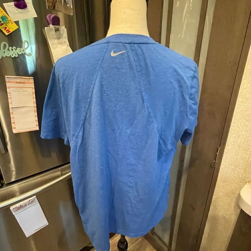 Nike Dri-Fit Top - Picture 4 of 4